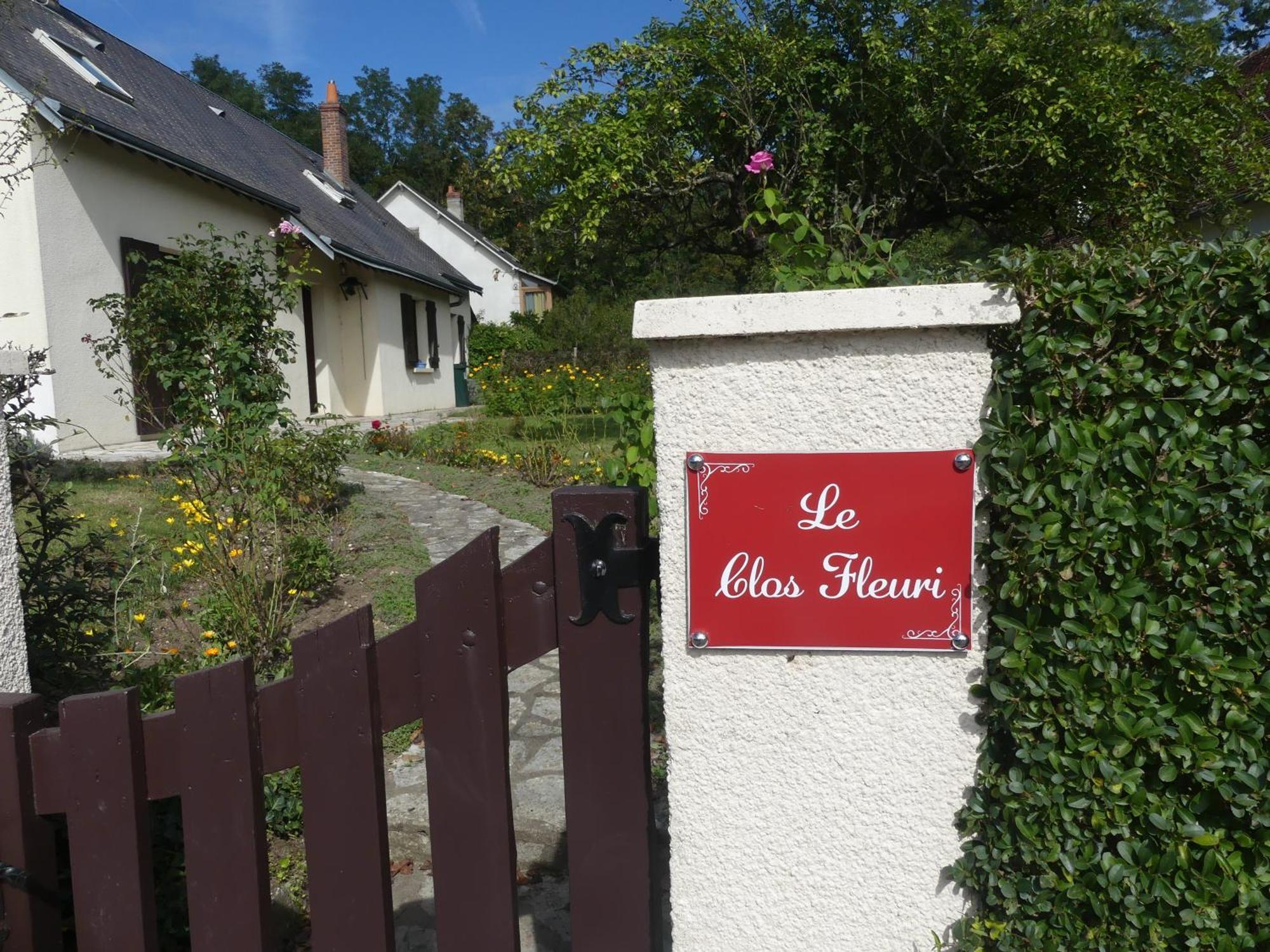 Le Clos Fleuri - Chambres D'Hotes オンザン エクステリア 写真