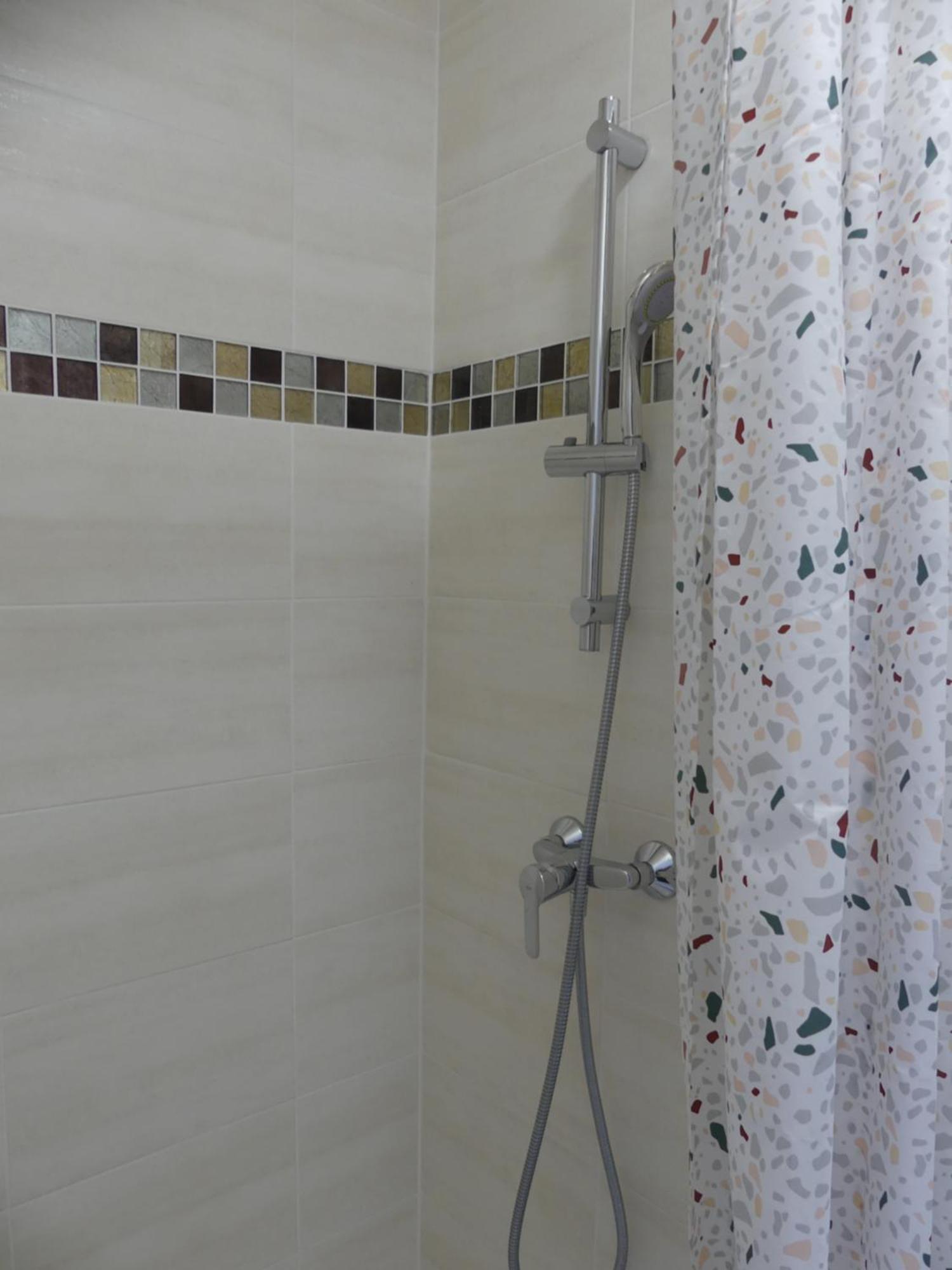 Le Clos Fleuri - Chambres D'Hotes オンザン エクステリア 写真